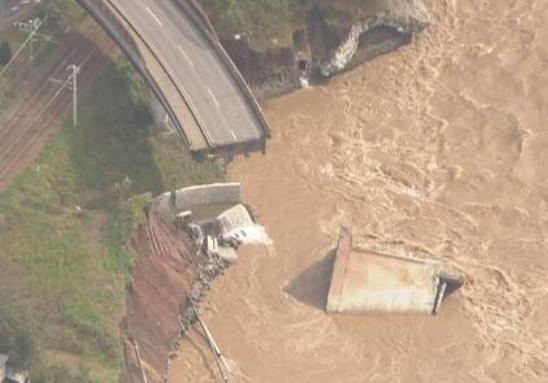 1571219716335150.jpg 日本災后2.jpg